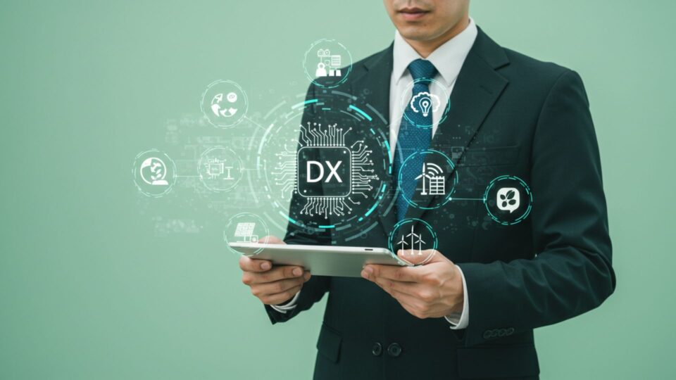 DX推進を象徴するビジネスマンとデジタルアイコン